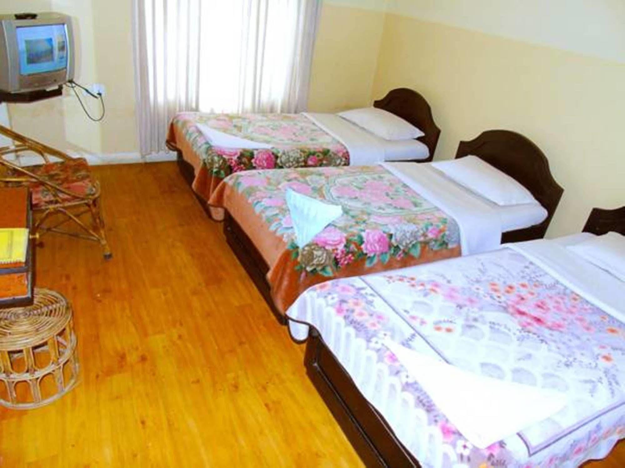 Hotel Trip Покхара Экстерьер фото