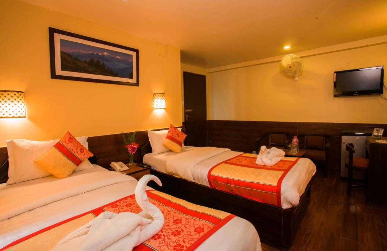 Hotel Trip Покхара Экстерьер фото