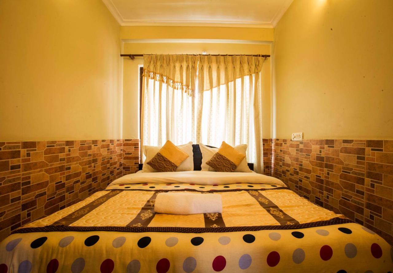 Hotel Trip Покхара Экстерьер фото