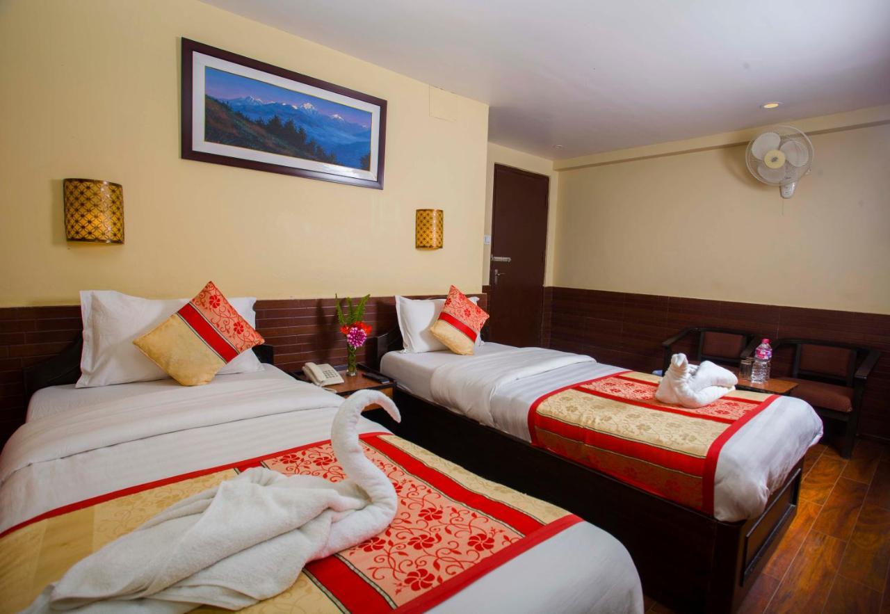Hotel Trip Покхара Экстерьер фото