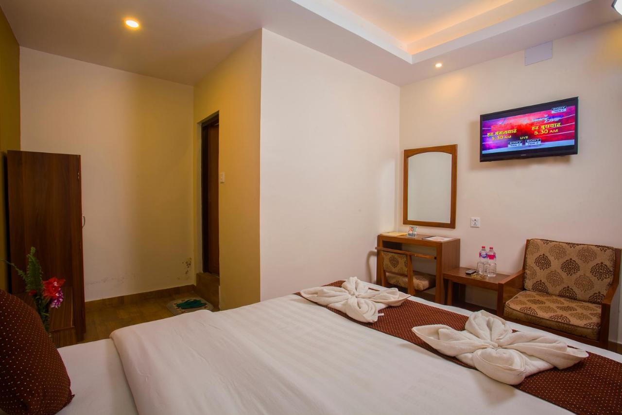 Hotel Trip Покхара Экстерьер фото